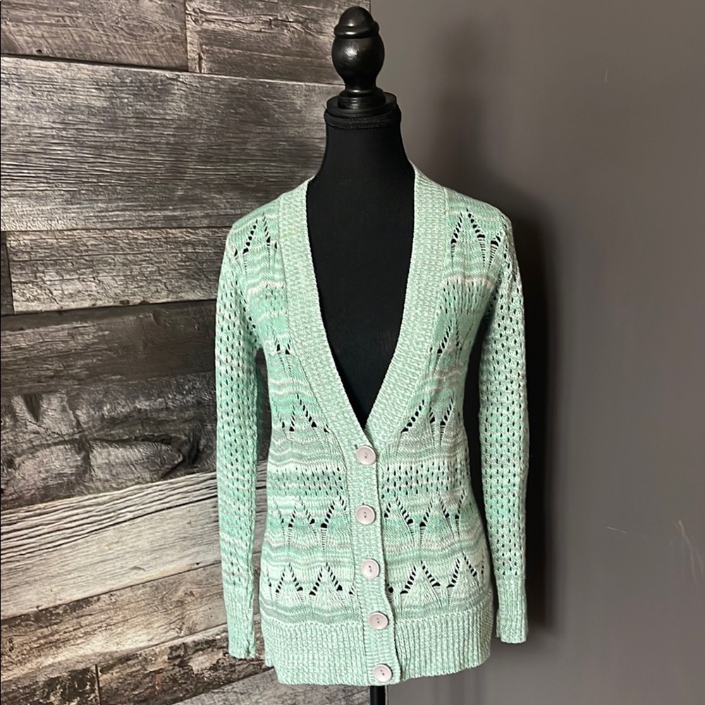 Green Cardigan Sweater with Intricate Knit Pattern
